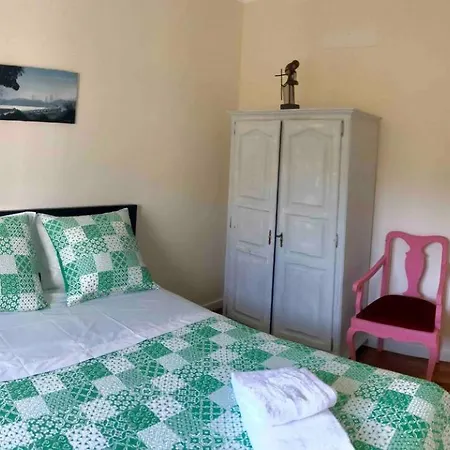 Campolide Nest * Lisbona